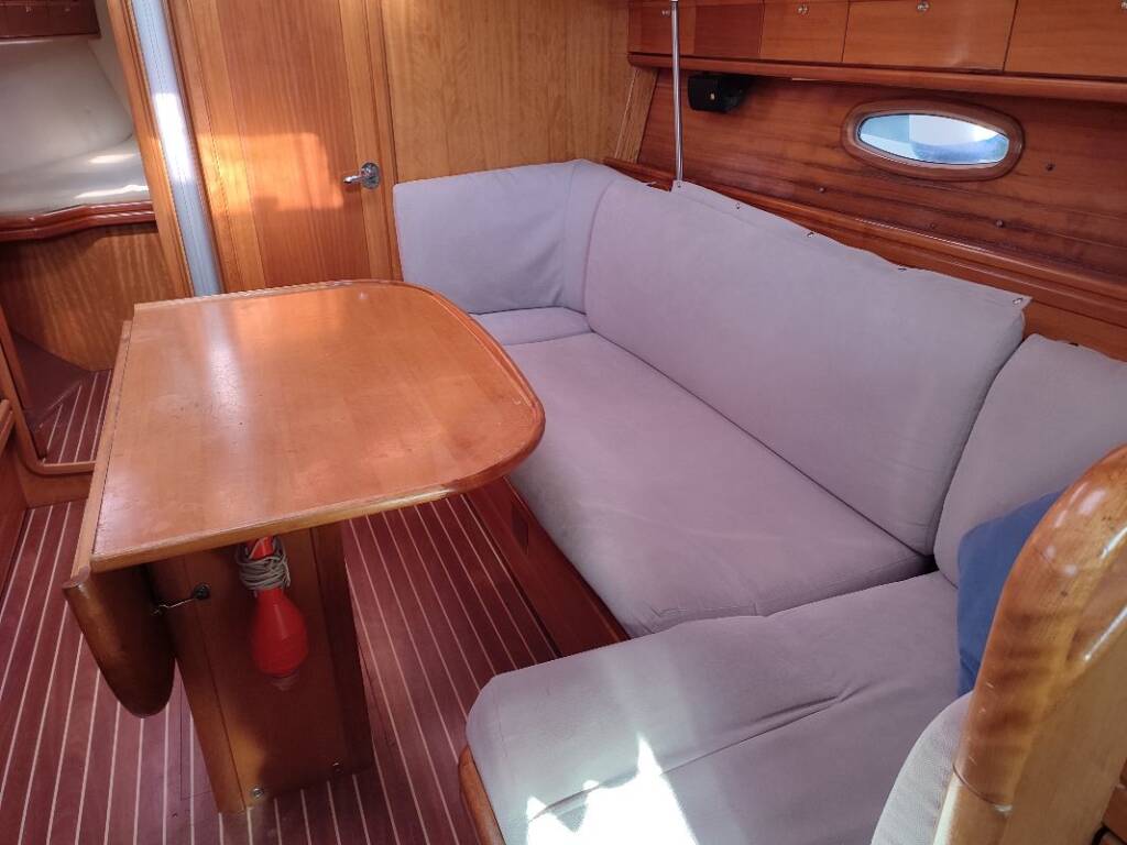Bavaria 37 Cruiser Big Blue Horizon
