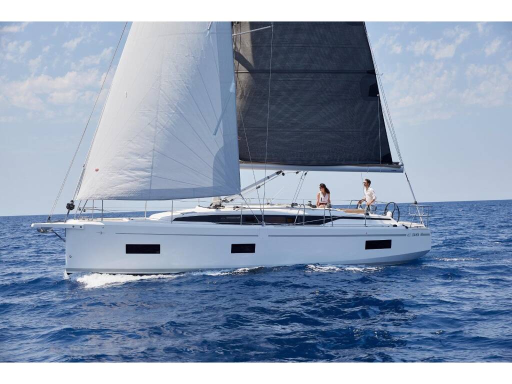 Bavaria 38 C • DEA