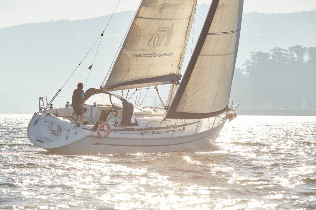 Bavaria 38 Pillabans
