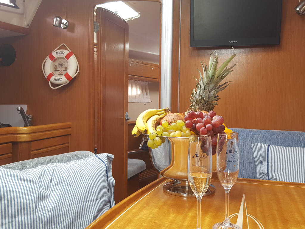 Bavaria 40 Cruiser "LADY BUTTERFLY"