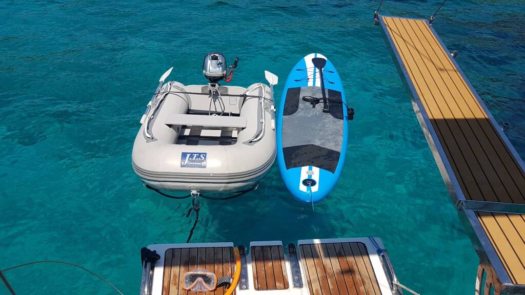 Bavaria 40 Black Pearl