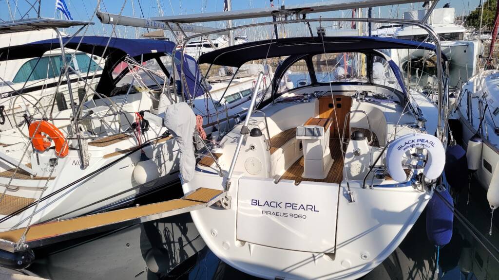 Bavaria 40 Black Pearl