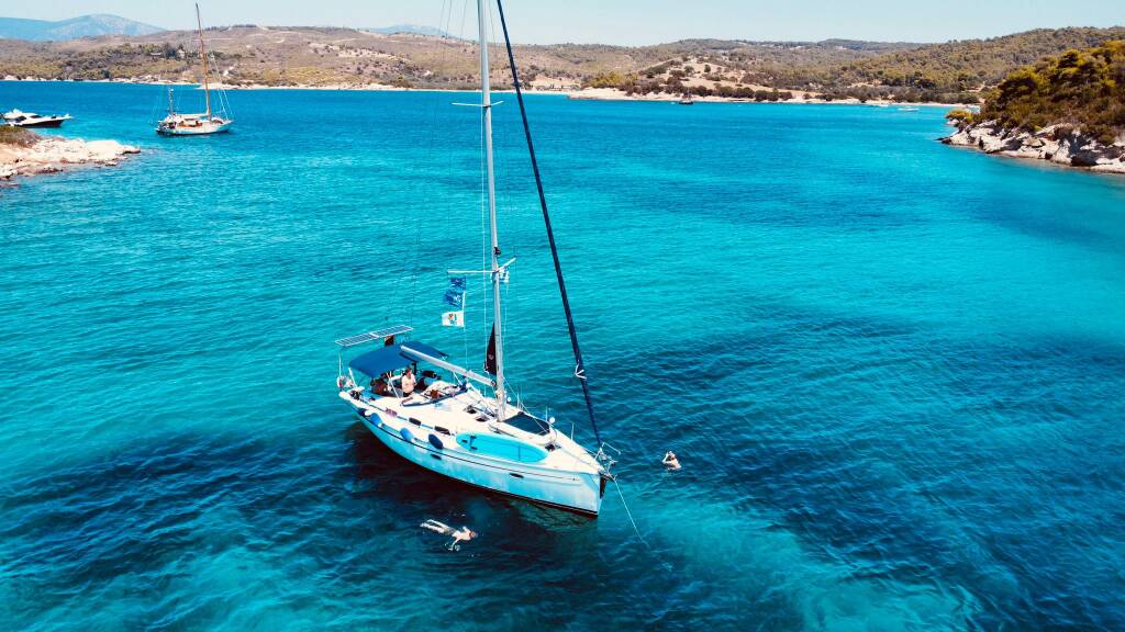 Bavaria 40 Black Pearl