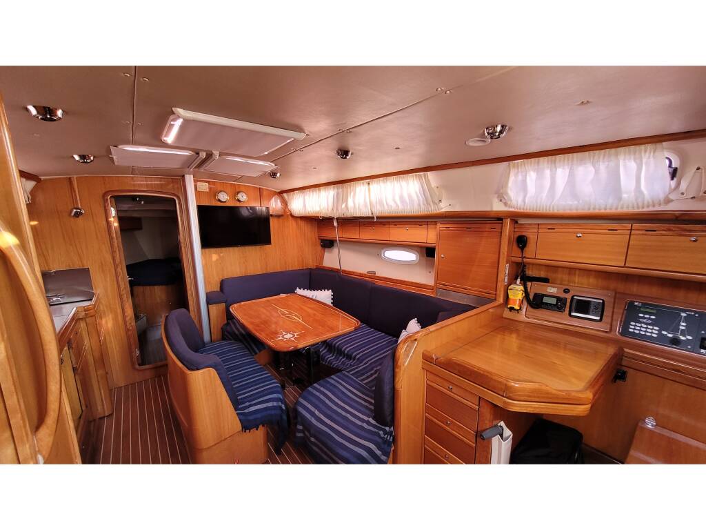 Bavaria 40 Black Pearl