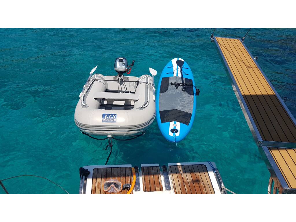 Bavaria 40 Black Pearl
