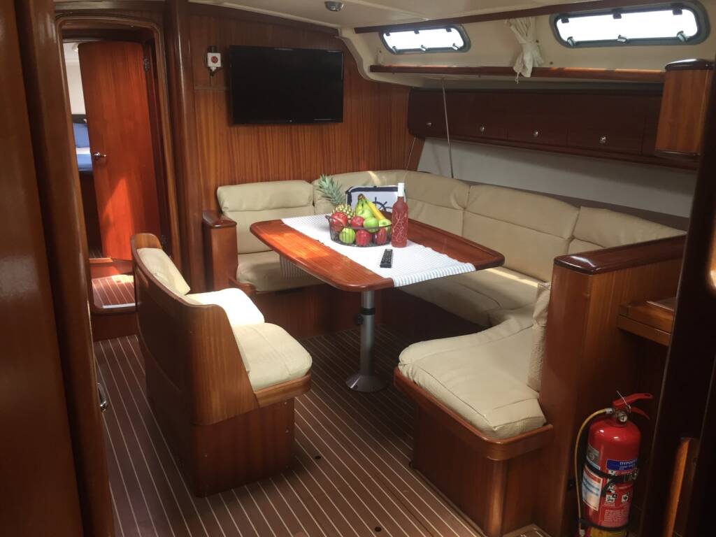 Bavaria 44 