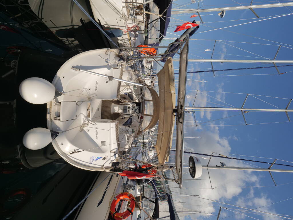 Bavaria 44 Velero