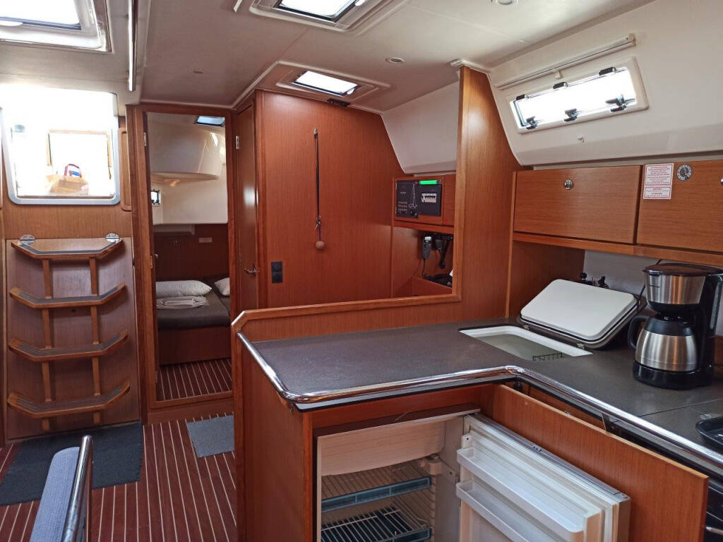 Bavaria 45 Cruiser Saffron