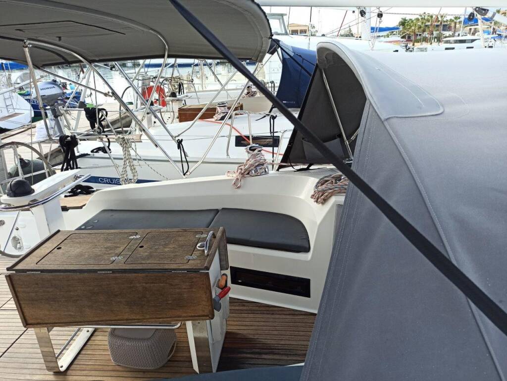 Bavaria 45 Cruiser Saffron