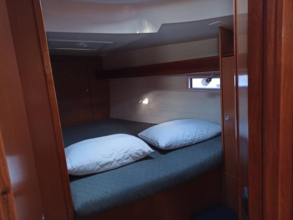 Bavaria 45 Cruiser Saffron