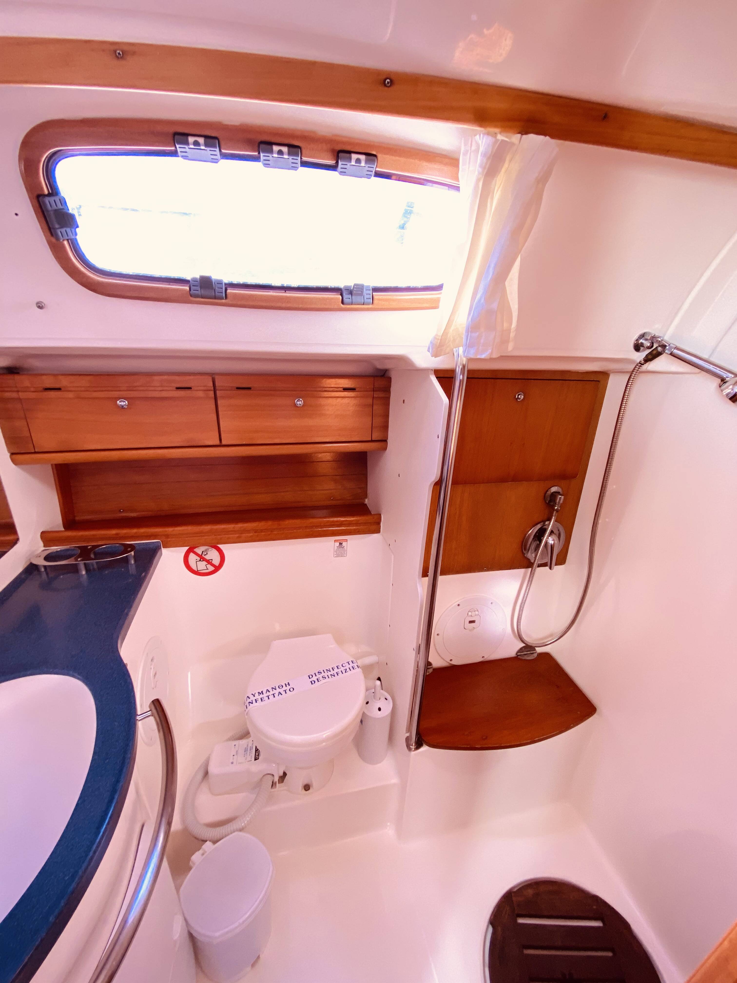 Bavaria 46 Cruiser Enalia (Pax 9)