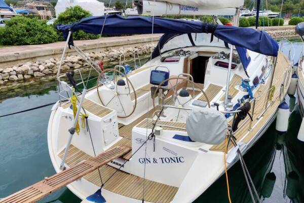Bavaria 47 Cruiser • Gin & Tonic