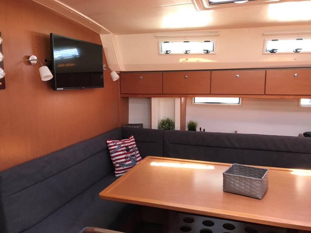 Bavaria 50 Cruiser Juniper