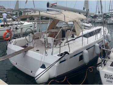 Bavaria C 38