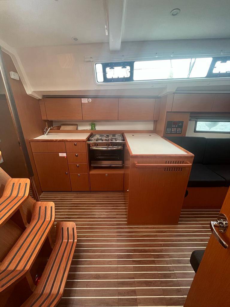 Bavaria C 38 