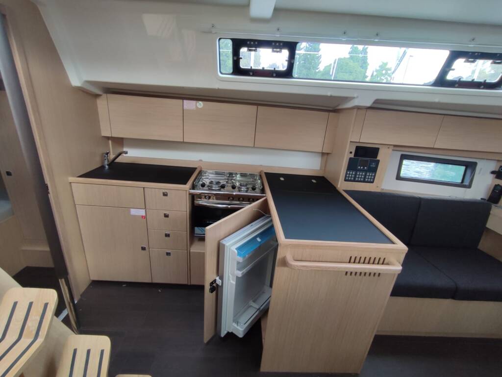 Bavaria C38  Kirke