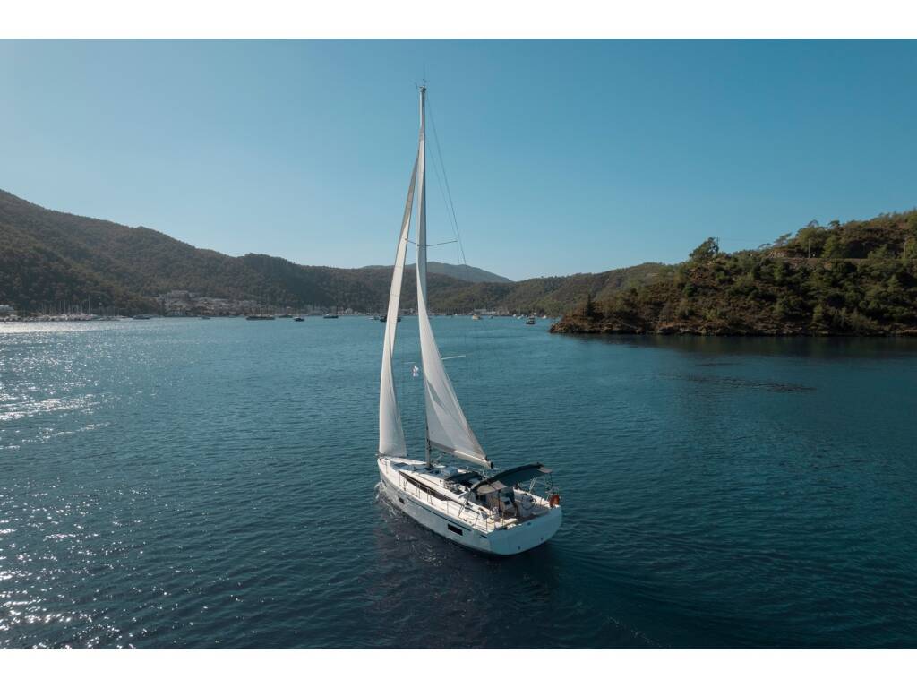 Bavaria C38 • ARINNA