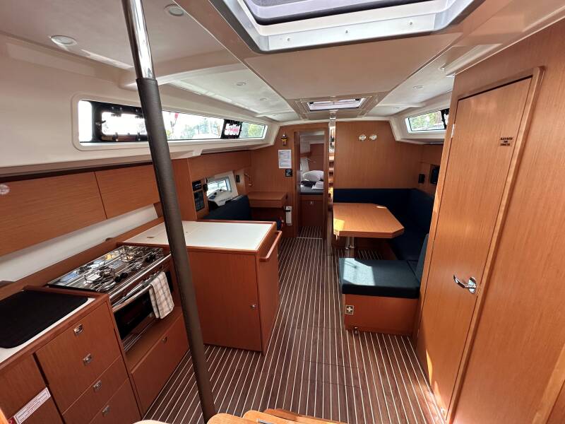 Bavaria C38 