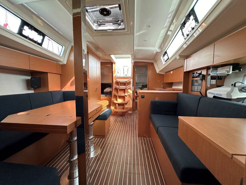 Bavaria C38 