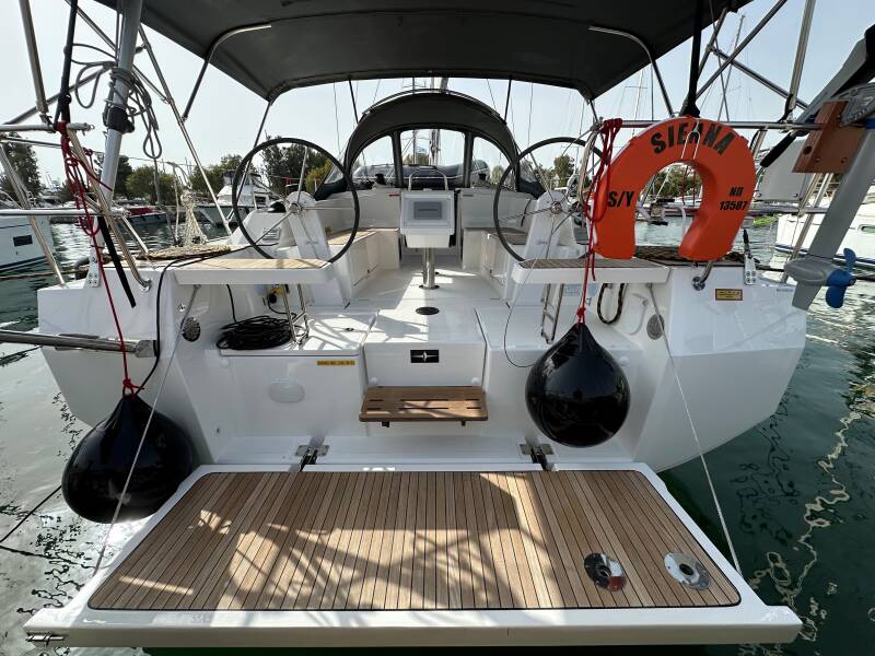 Bavaria C38 