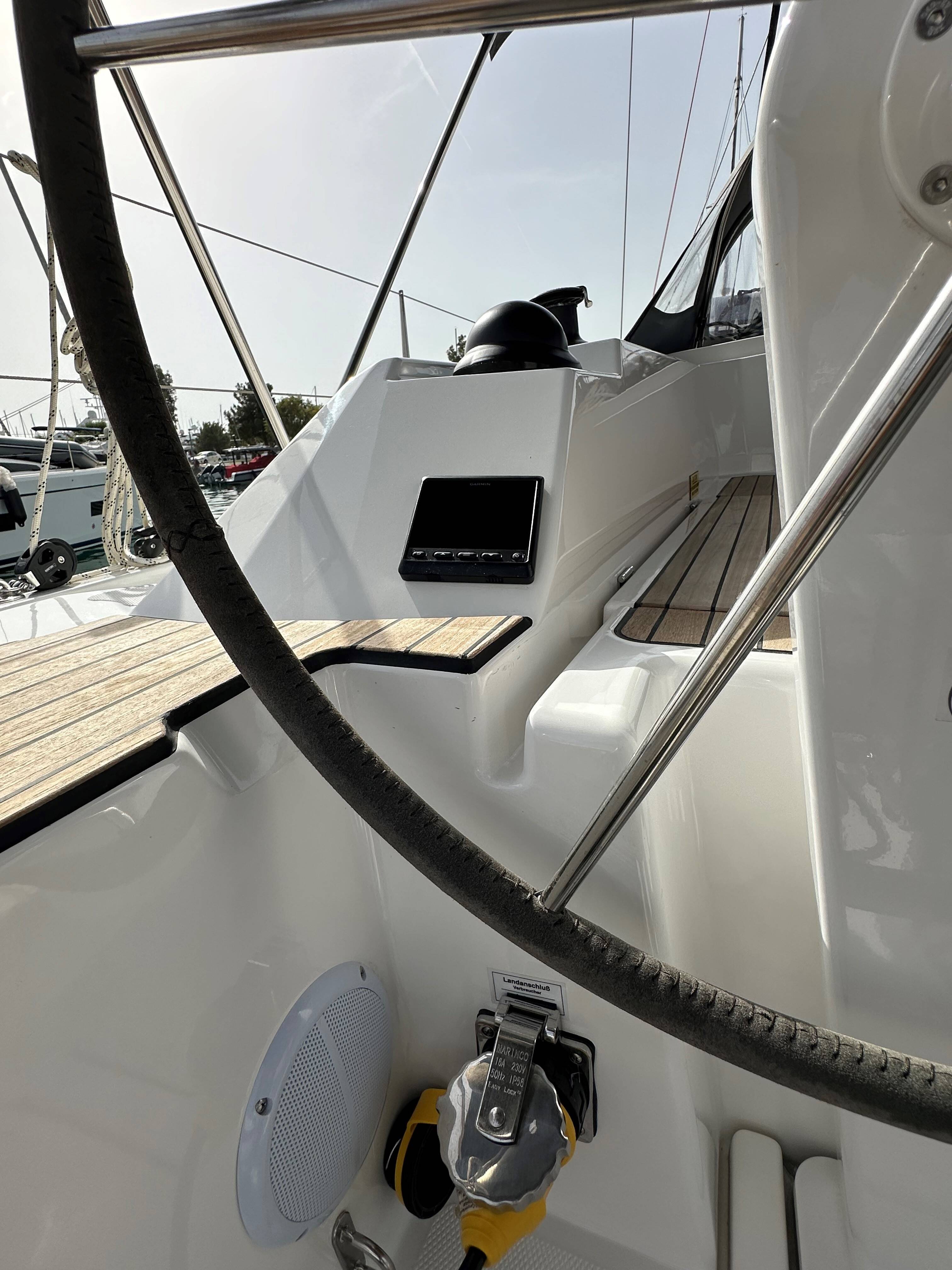 Bavaria C38 
