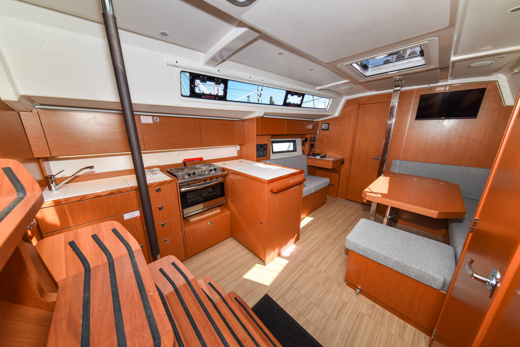 Bavaria C38 SEA CLOUD