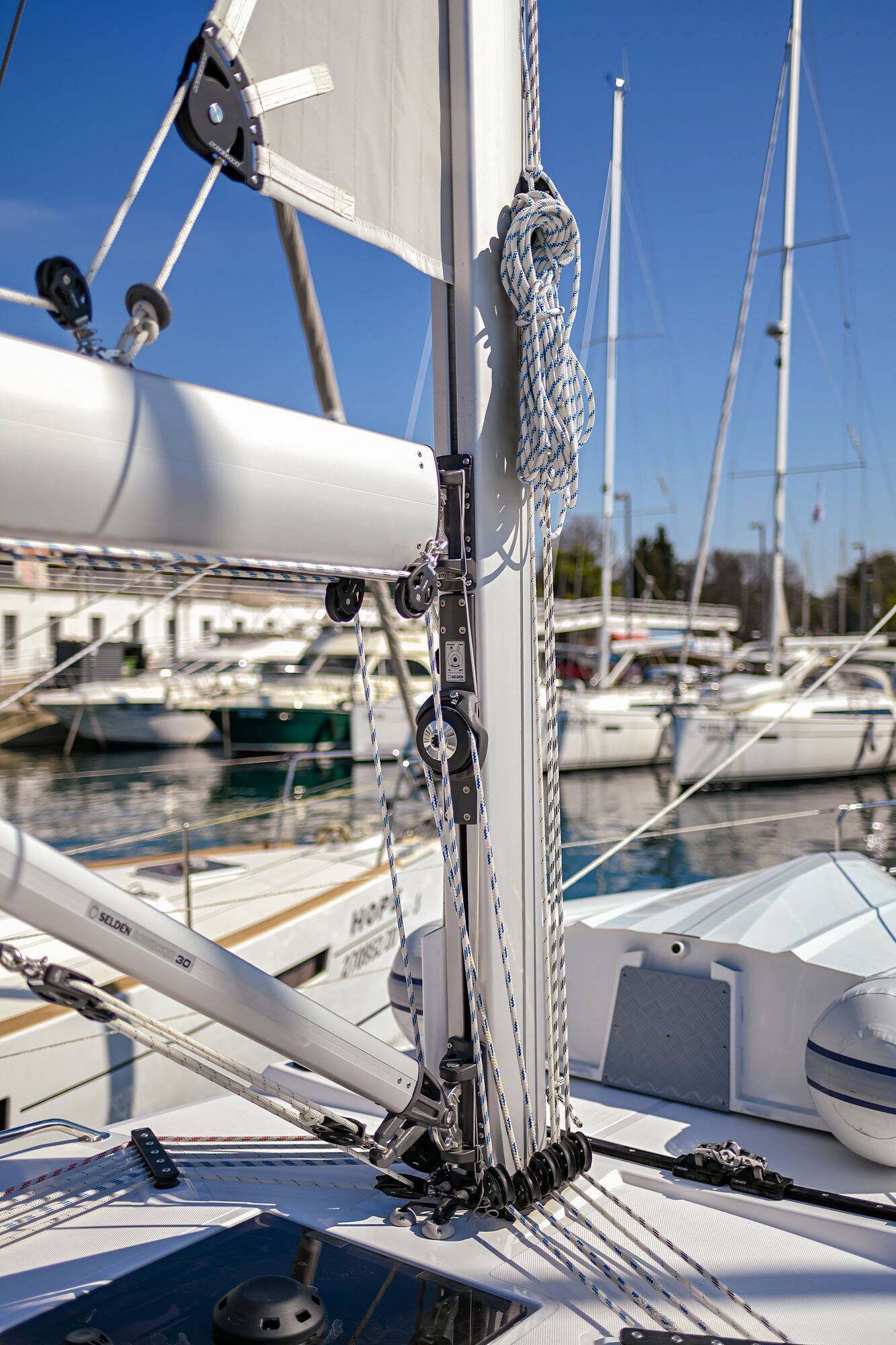 Bavaria C38 SEA CLOUD