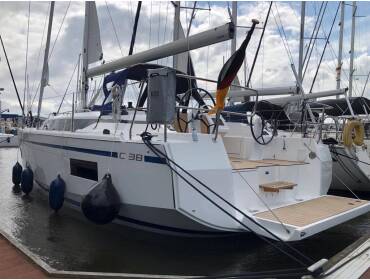 Bavaria C38 Summertime