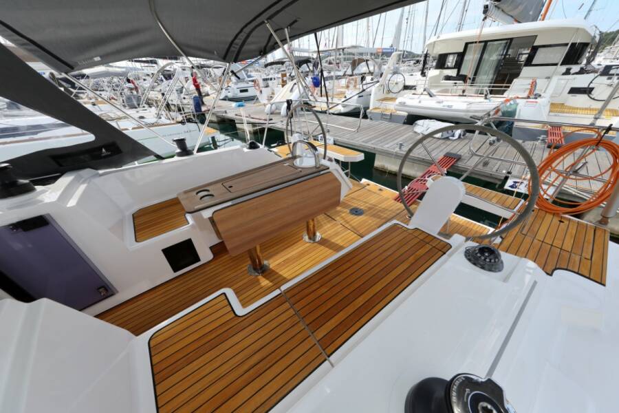 Bavaria C38 Freewise