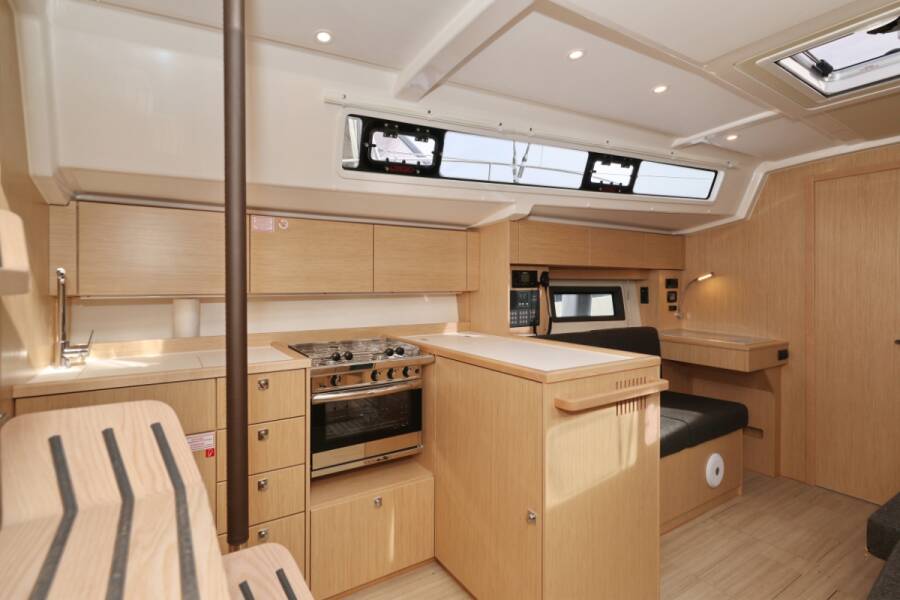 Bavaria C38 Freewise