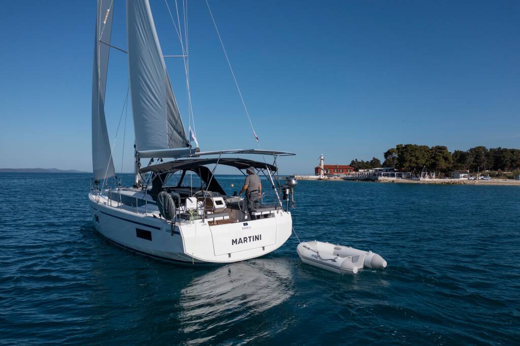 Bavaria C38 MARTINI