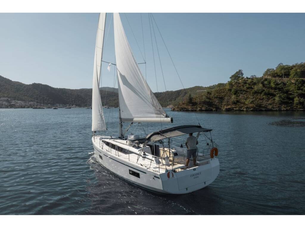 Bavaria C38 • COCONUT