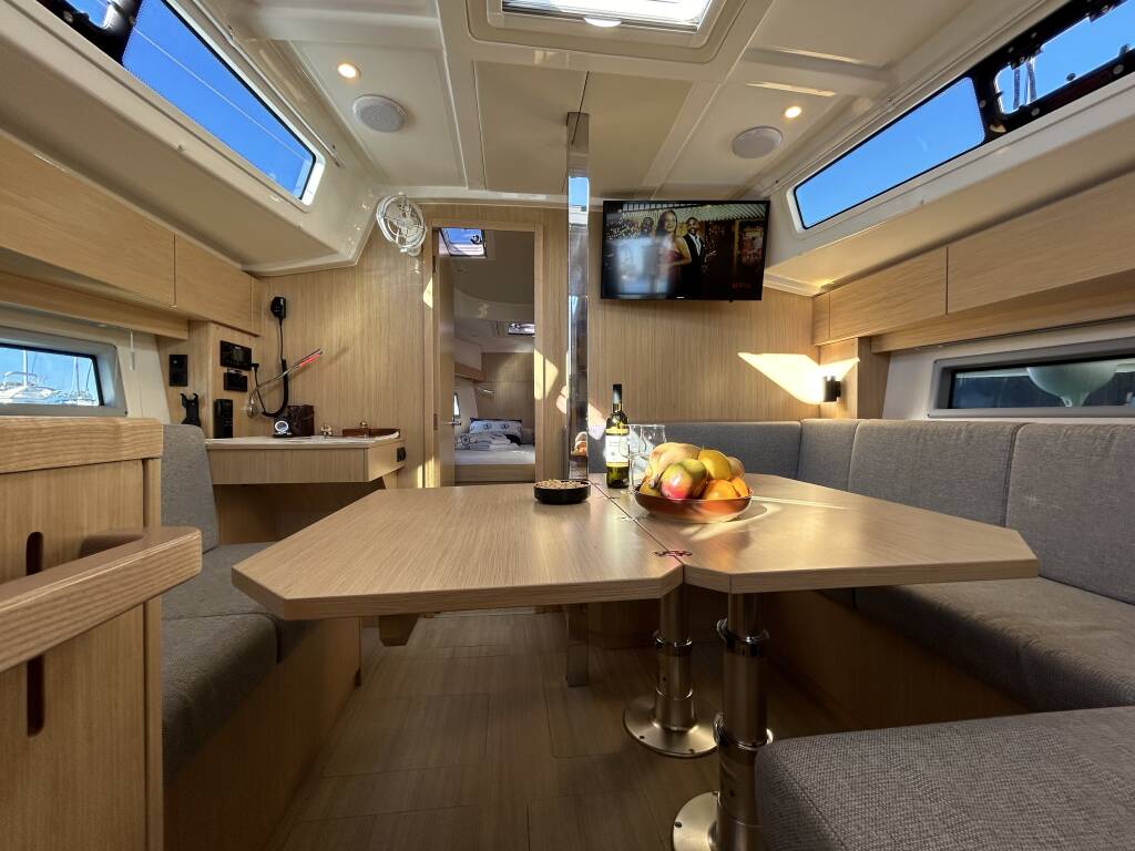 Bavaria C38 Asterix