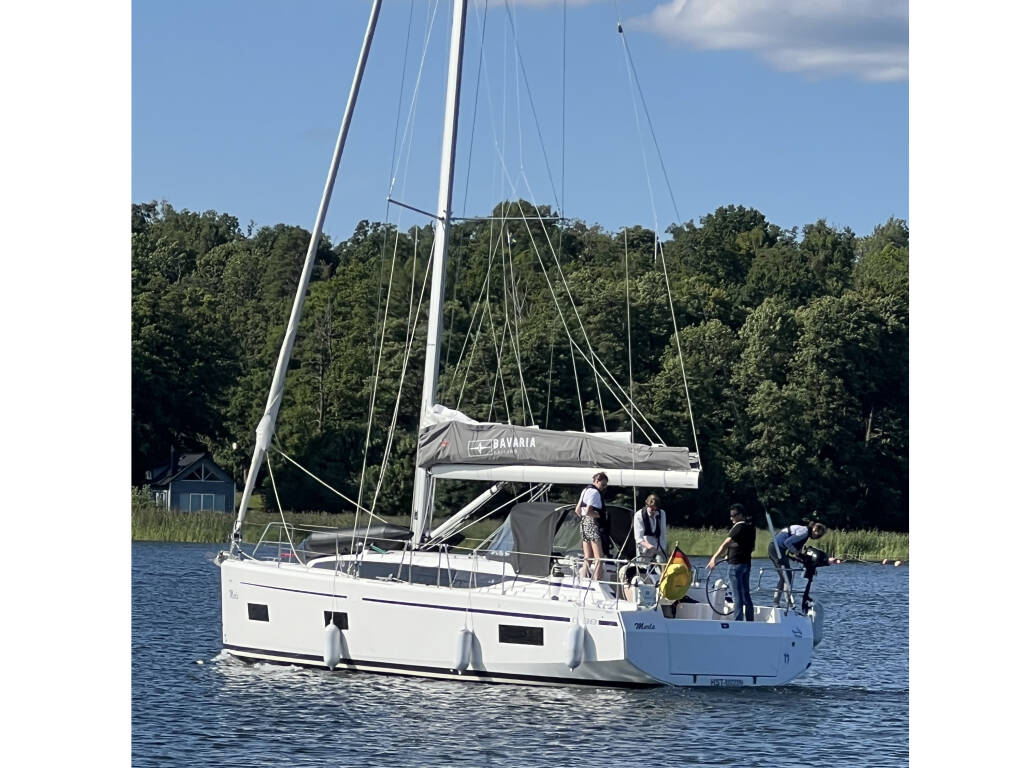 Bavaria C38 • Eleven