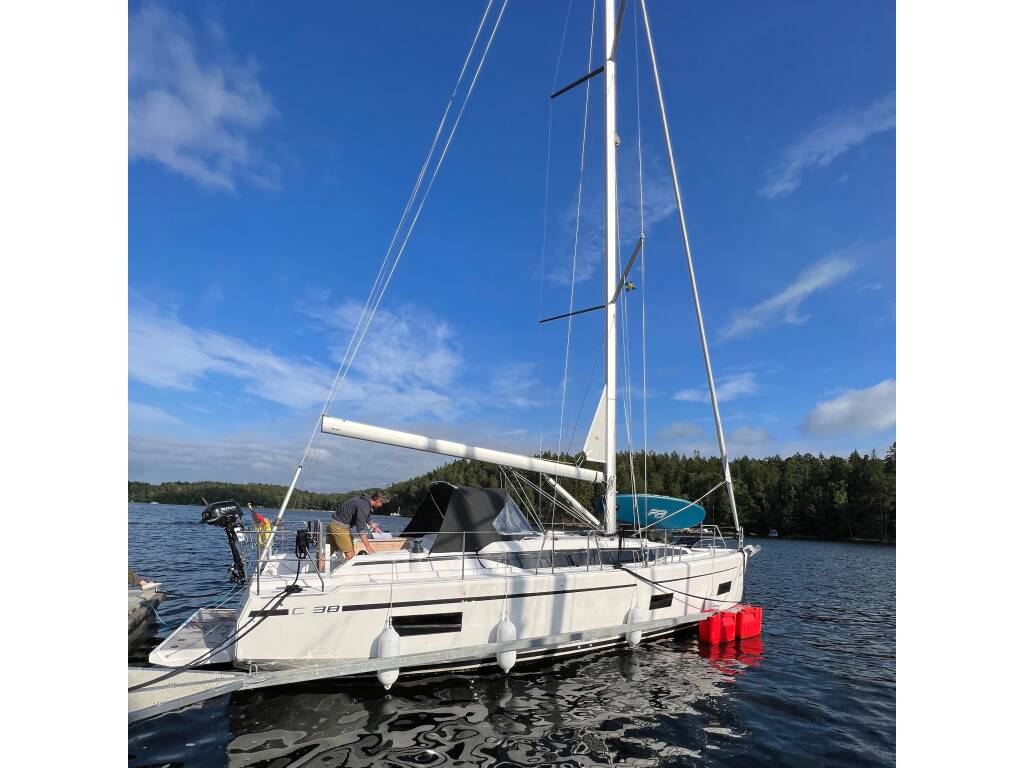 Bavaria C38 • Twelve