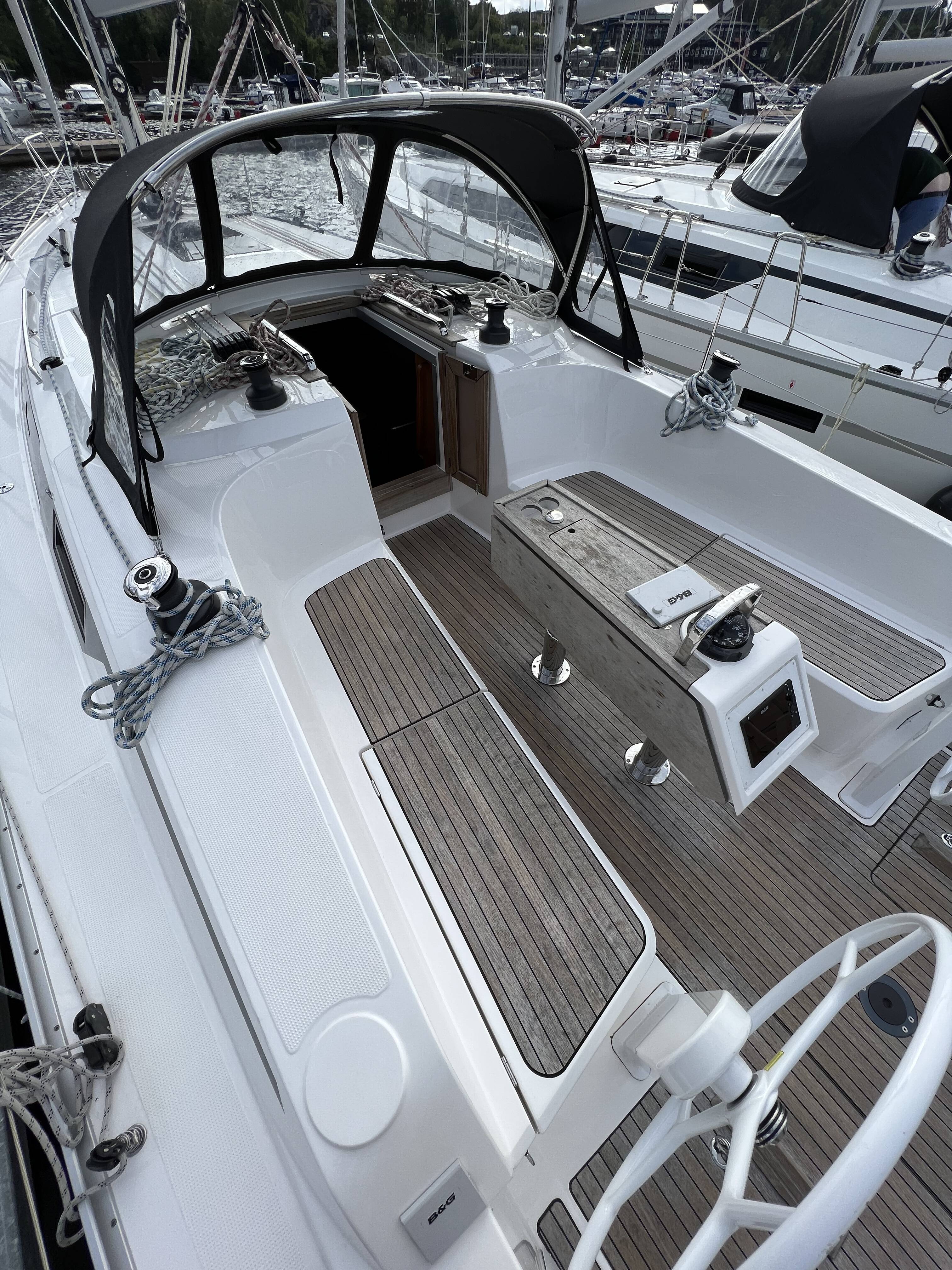 Bavaria C38 Twelve