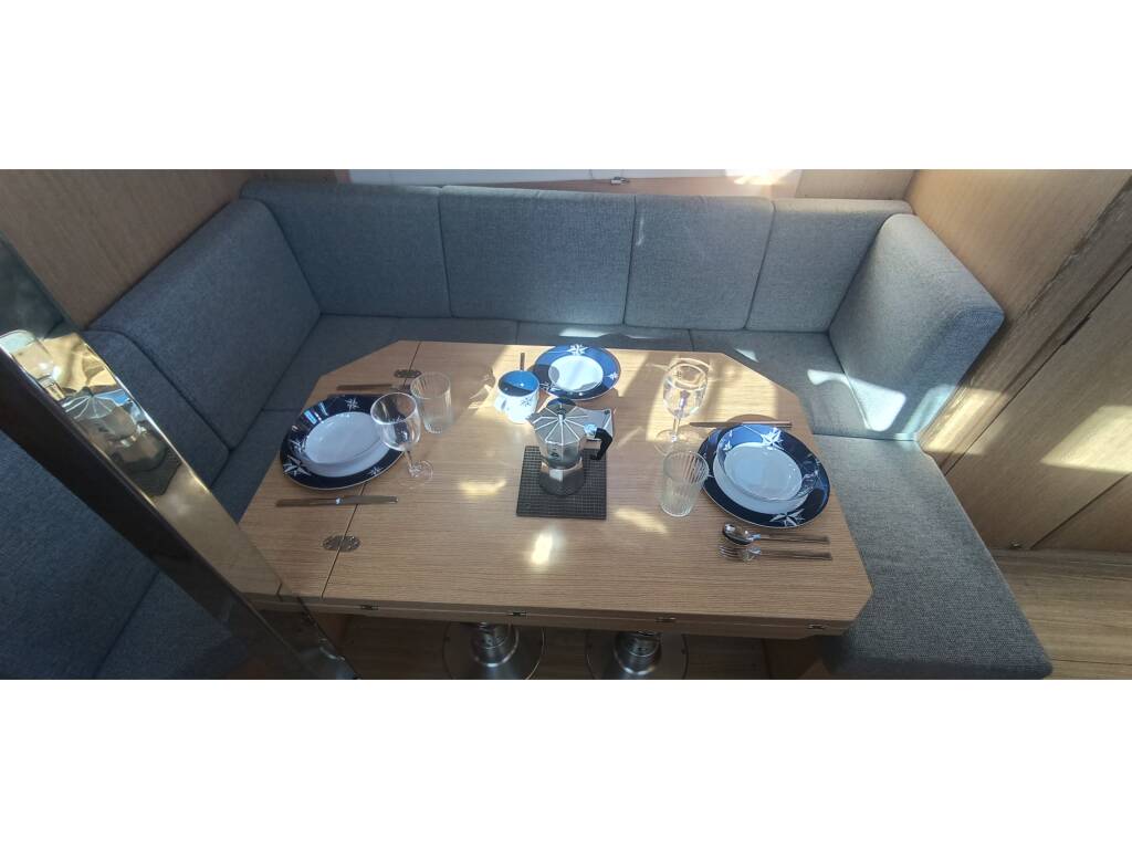 Bavaria C38 Bavaria C38