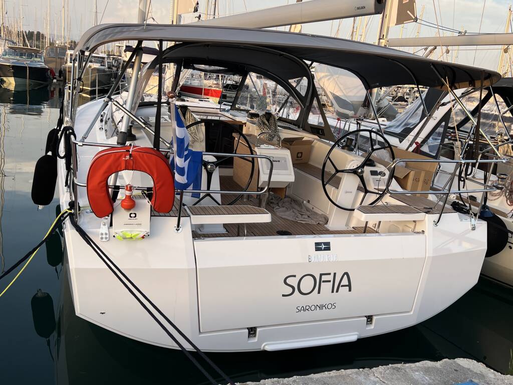 Bavaria C42 Style Sofia