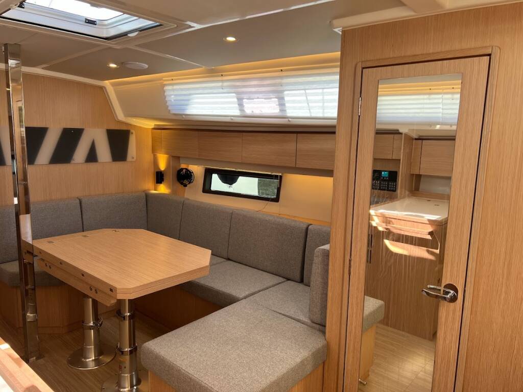 Bavaria C42 Style Sofia