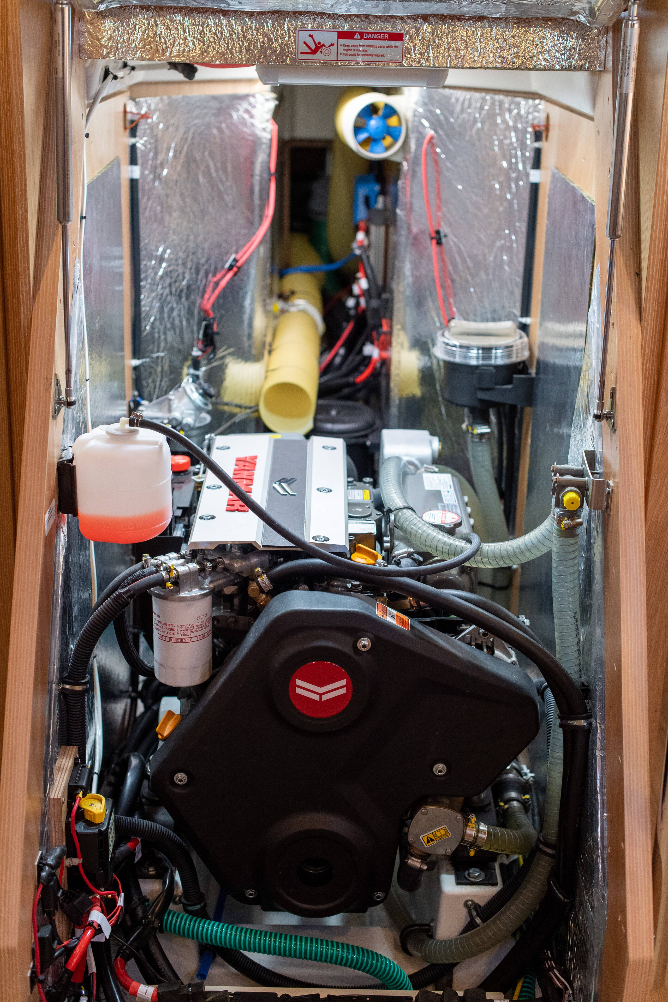 Bavaria C42 Karpouzi | A/C, Bow Thruster, Full teak deck
