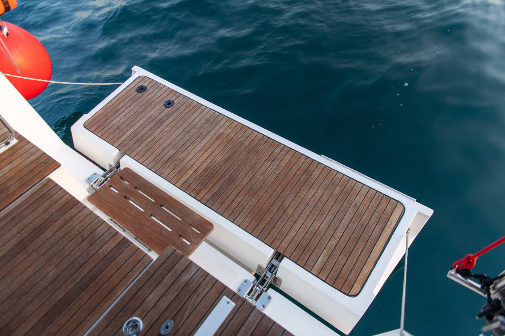 Bavaria C42 Karpouzi | A/C, Bow Thruster, Full teak deck