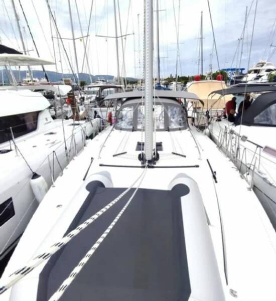 Bavaria C42 • Oktana