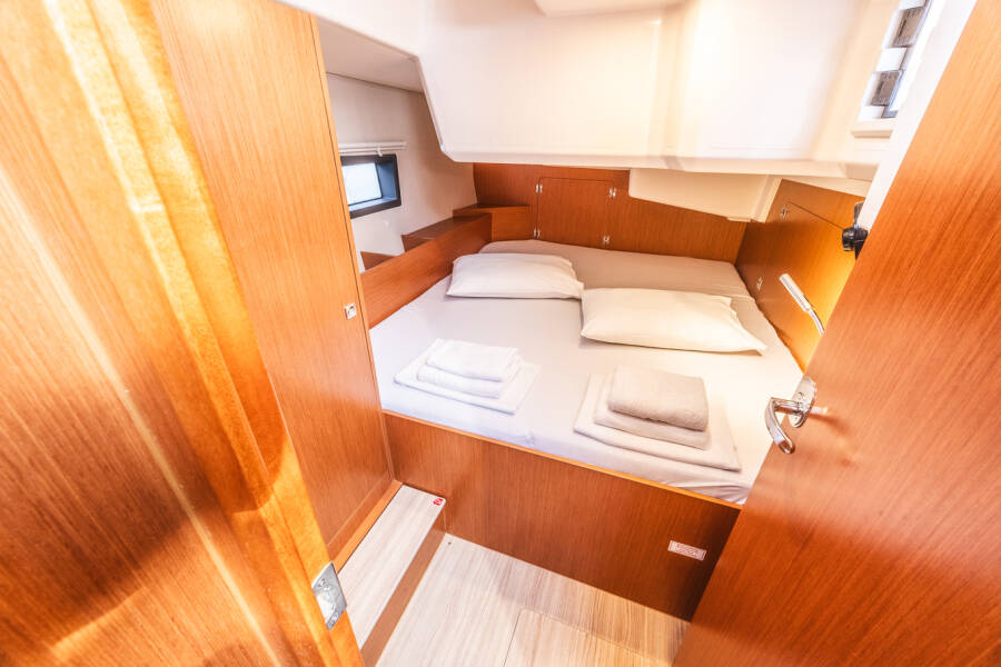 Bavaria C42 Arian