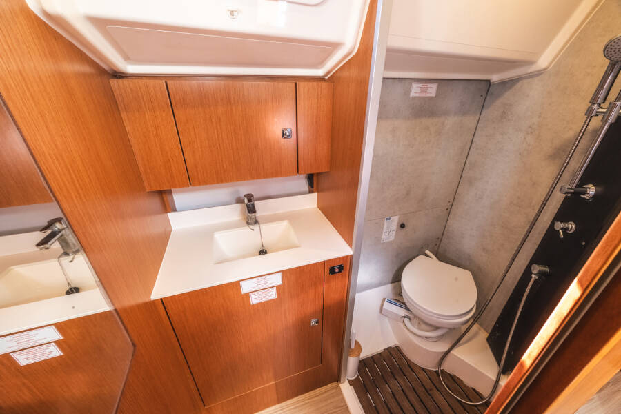 Bavaria C42 Arian