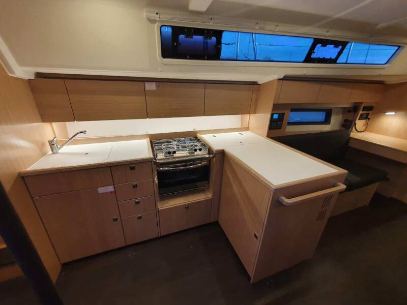 Bavaria C42 Ermis
