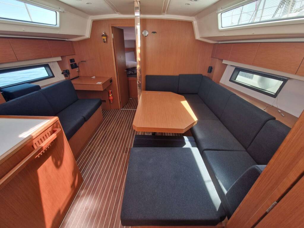 Bavaria C42 Amalia