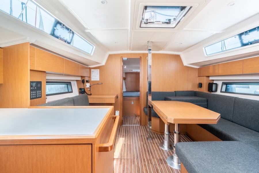 Bavaria C42 Harmonia