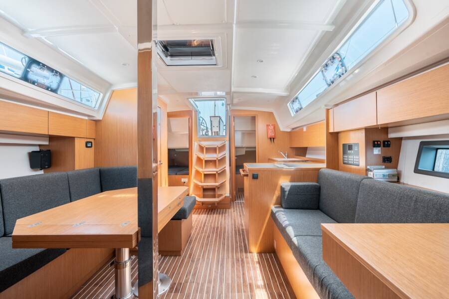 Bavaria C42 Harmonia