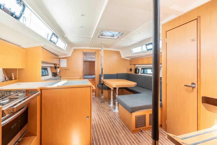 Bavaria C42 Harmonia