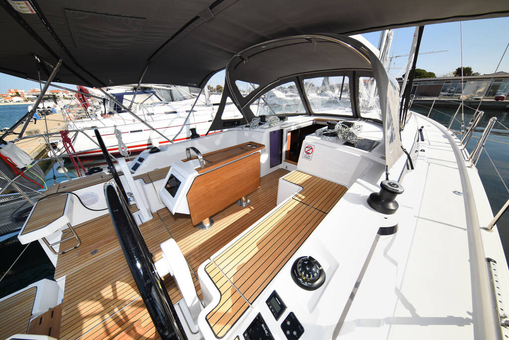 Bavaria C42 Dna